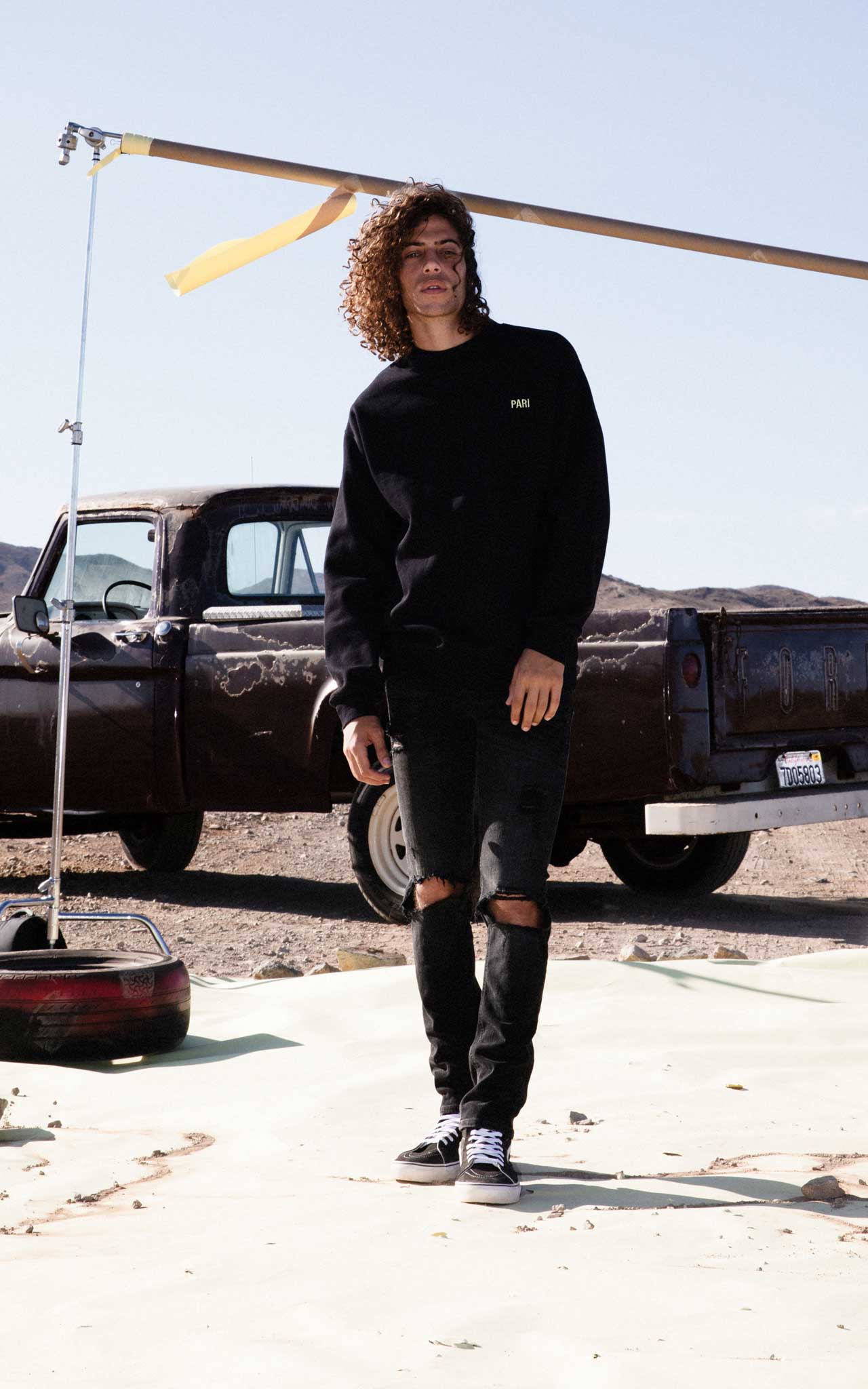 BLACK SWEATSHIRT PARI