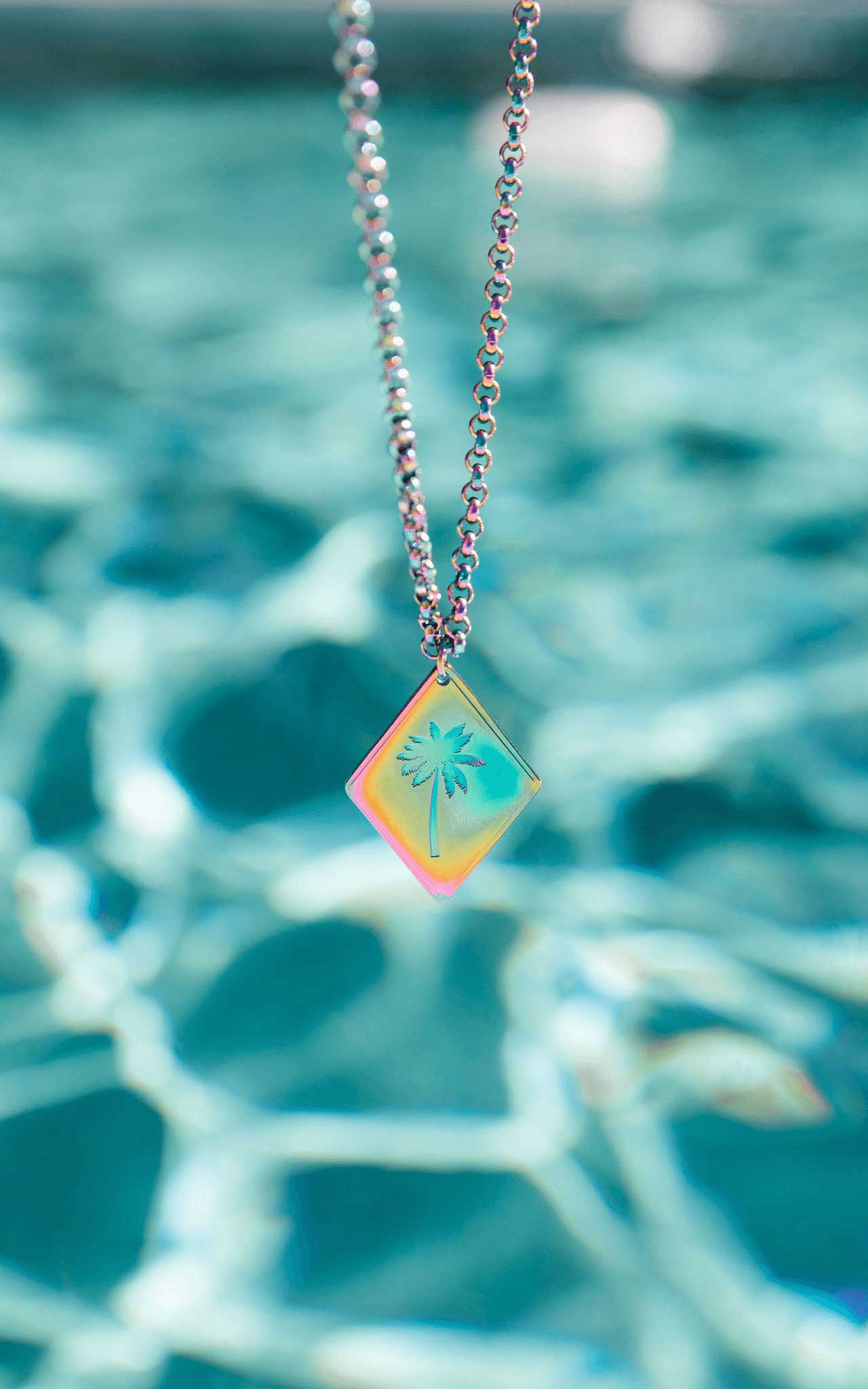 RAINBOW PURELEI X PARI NECKLACE PALM TREE