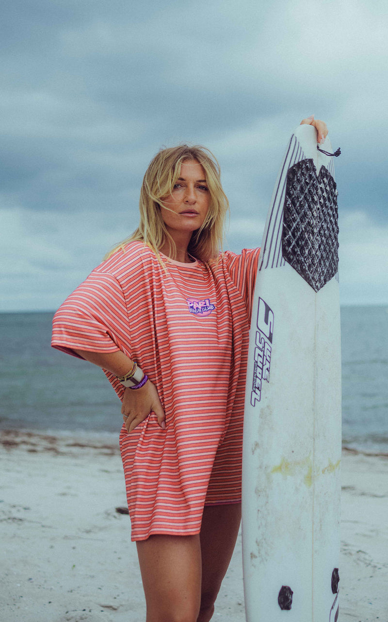 RED STRIPED BEACH CLUB T-SHIRT