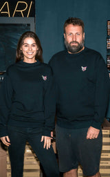 BLACK SWEATSHIRT CAT