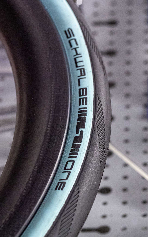TURQUOISE SOUPLESSE CLUB TIRE