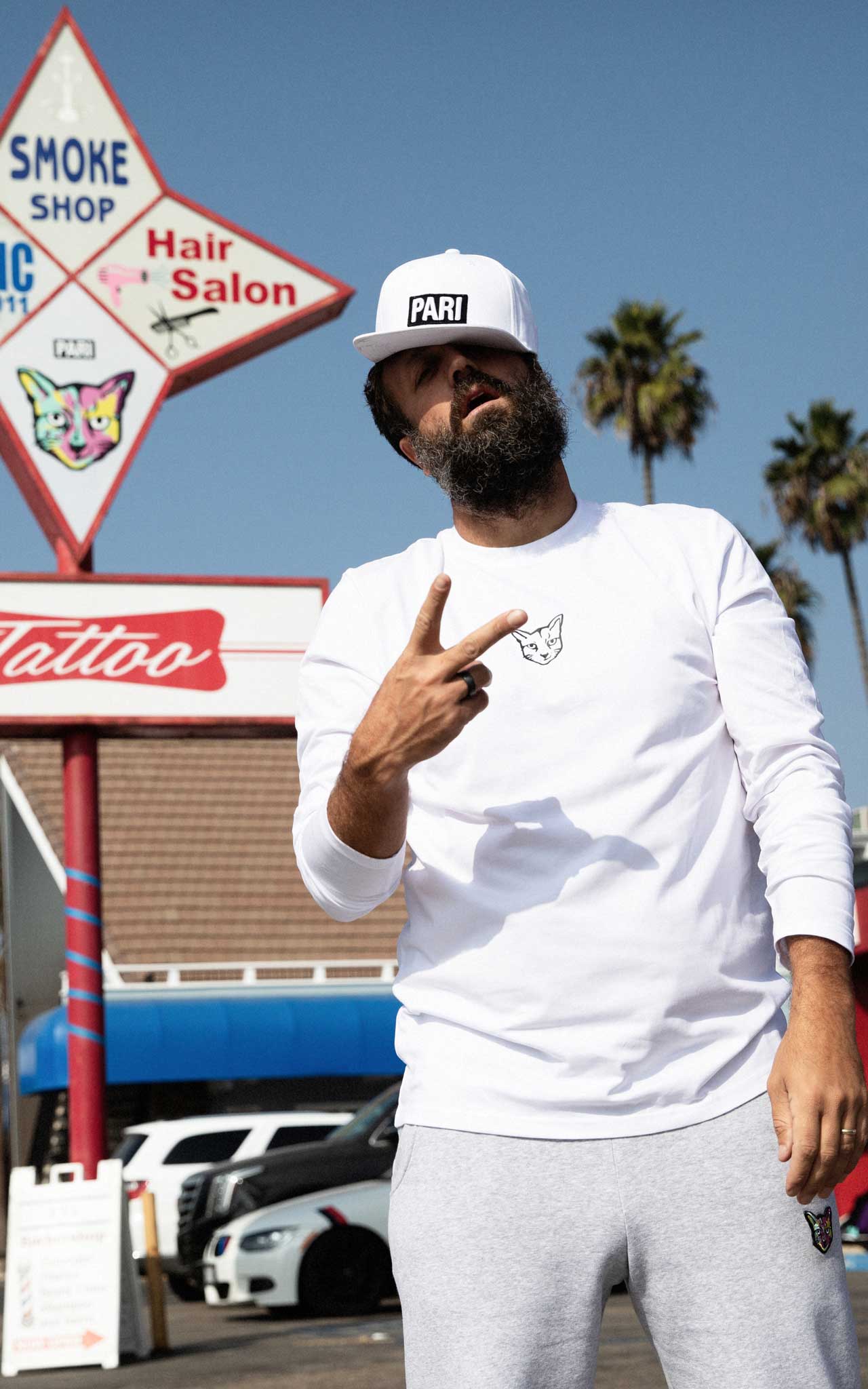 WHITE LONGSLEEVE RUBBER CAT